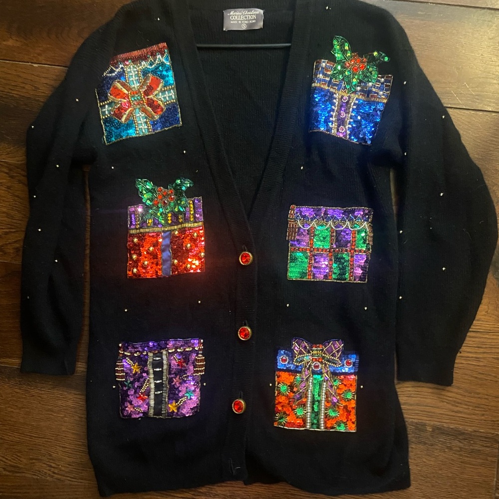 VTG 90s 3D Christmas Cardigan Sweater Beaded Handknit Made in Hong Kong 
Hand